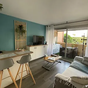 https://t2-bord-de-mer-tout-a-pieds.fr-provencehotel.com